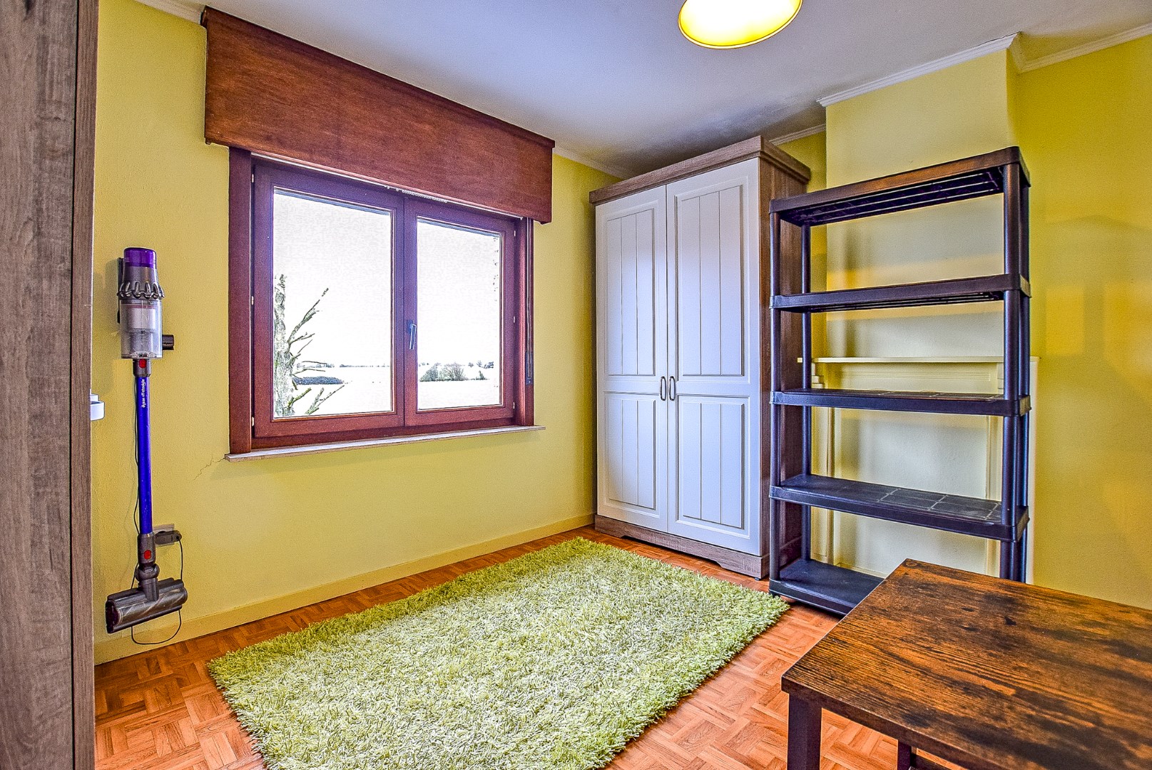 Ruime woning met prachtige verzichten, 5 slaapkamers en dubbele garage. 