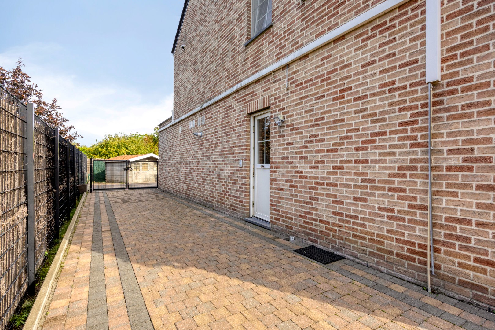 Appartement met 2 slaapkamers en autostaanplaats in Lubbeek! - EPC 102 kWh/m² - bewoonbare opp. 99 m² 