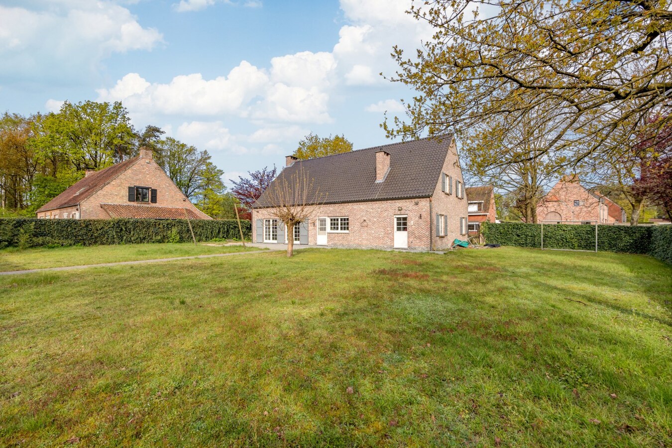 Villa met 3 slaapkamers op een mooi perceel van 1.606 m²  te Zoersel 