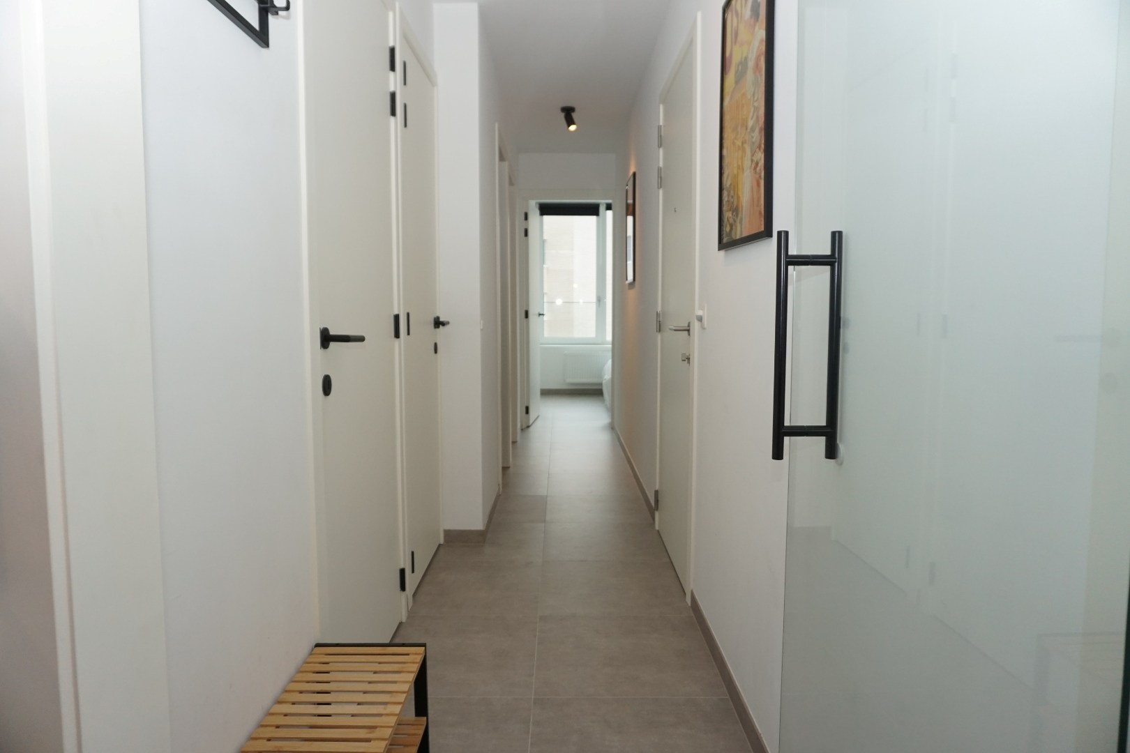 APPARTEMENT RÉCEMMENT CONSTRUIT AVEC 2 CHAMBRES ET PLACE DE PARKING PRÈS DE PETIT PARIS 