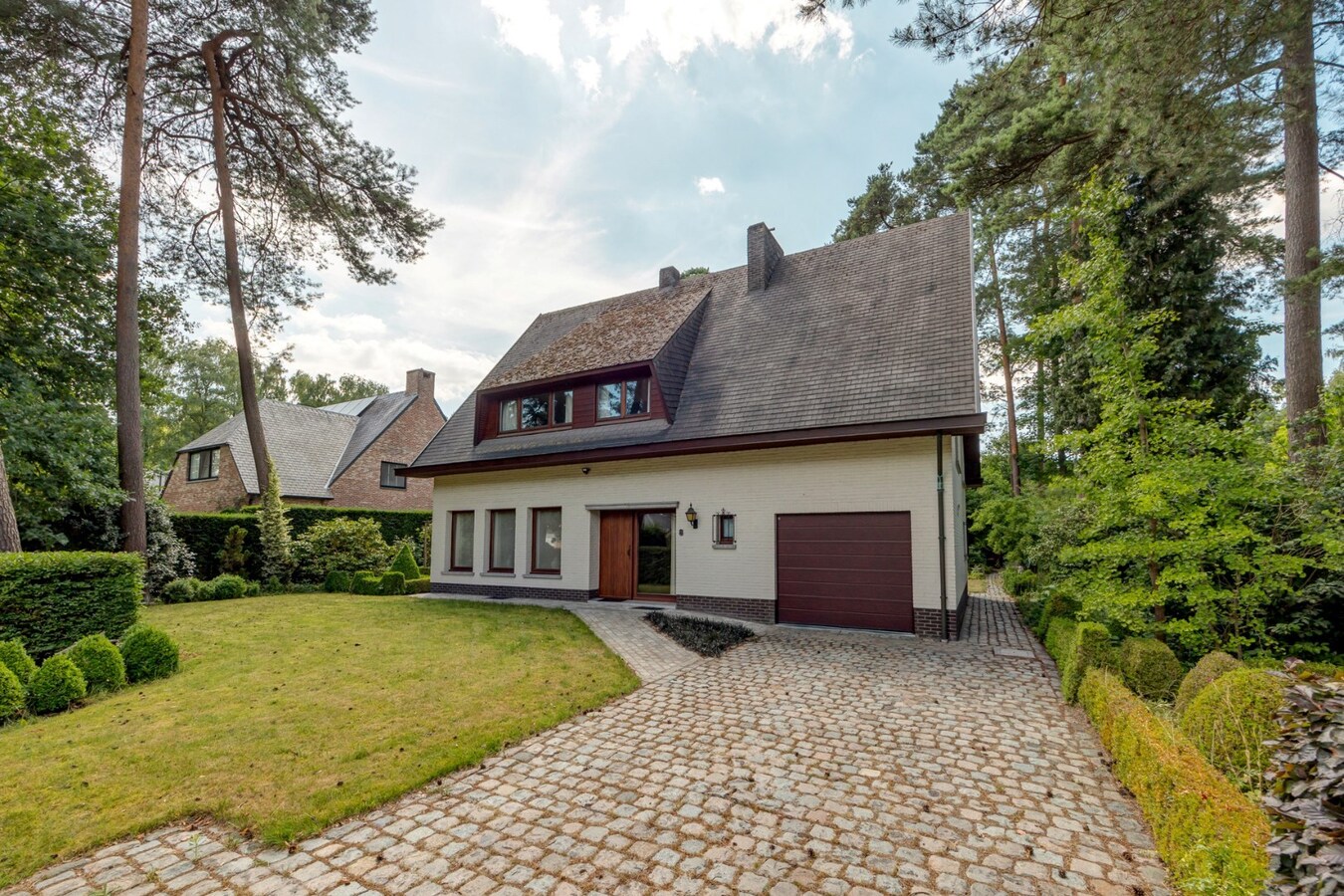 Ruime woning op prachtig perceel van 1.250 m² in ’s Gravenwezel – Zonnebos 