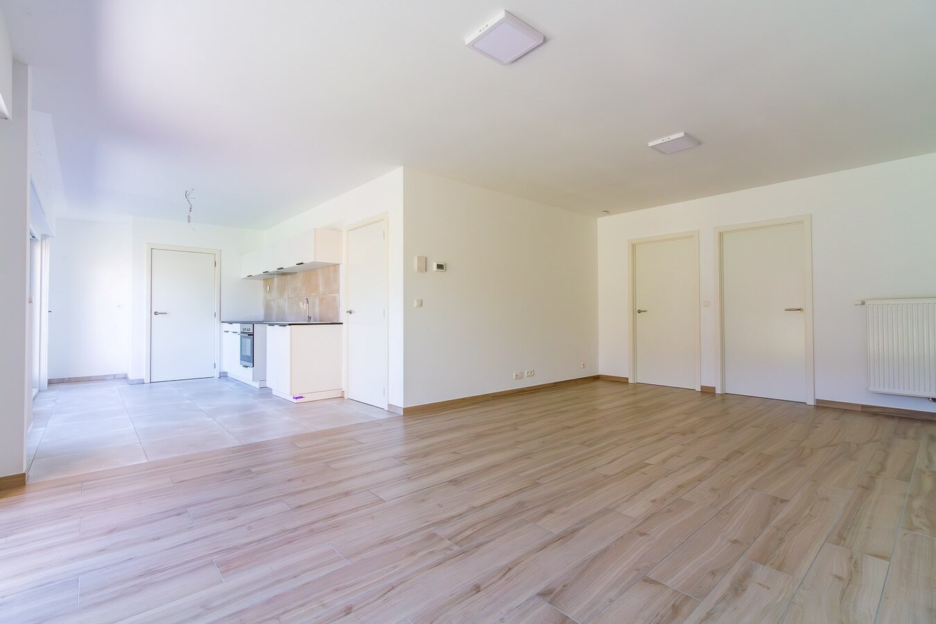 Appartement rez-de-chaussée très lumineux &amp; 2 chambres, en plein centre-ville ! 