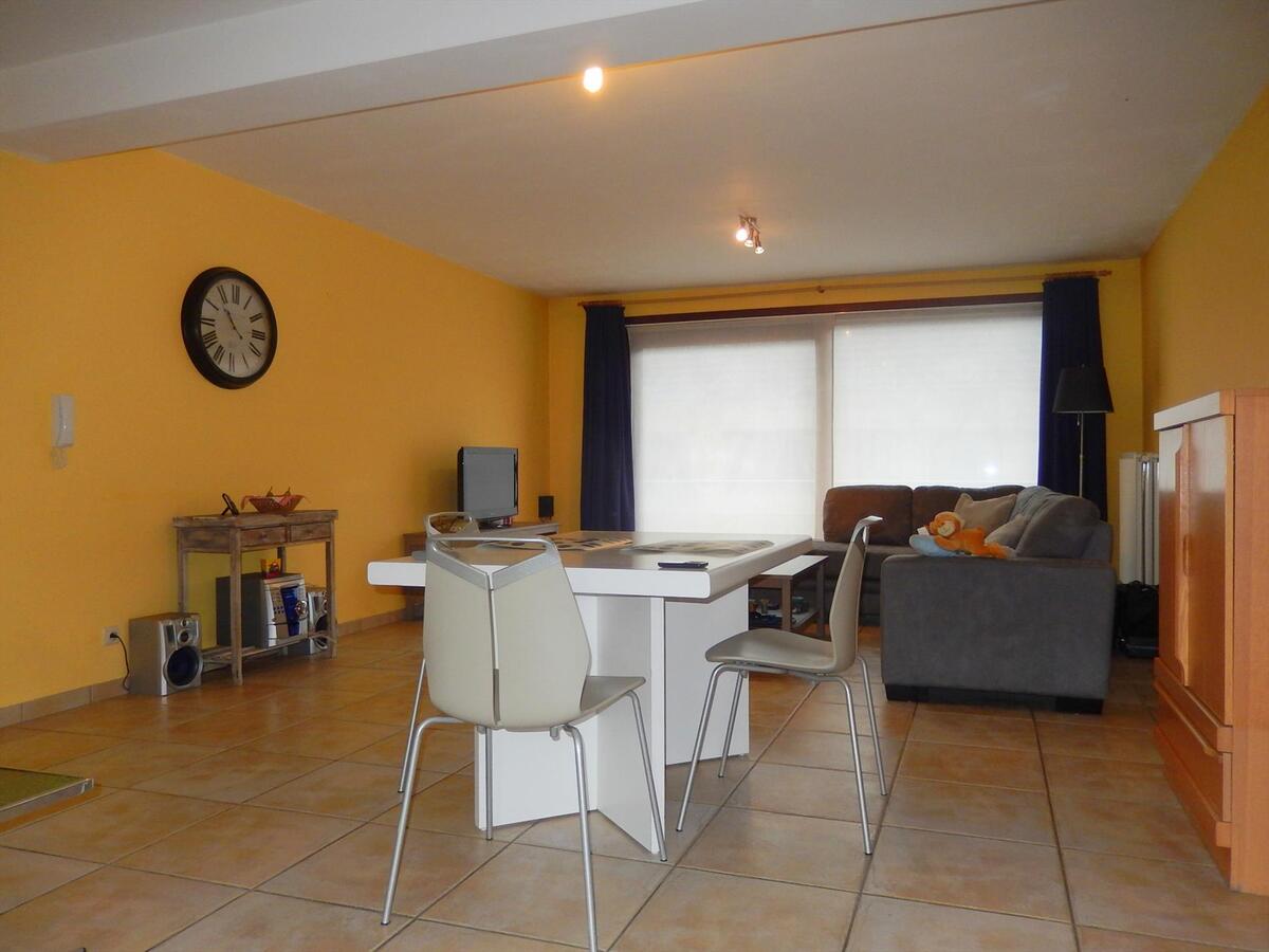 Gezellig ruim 2 slaapkamerappartement met ruim terras 