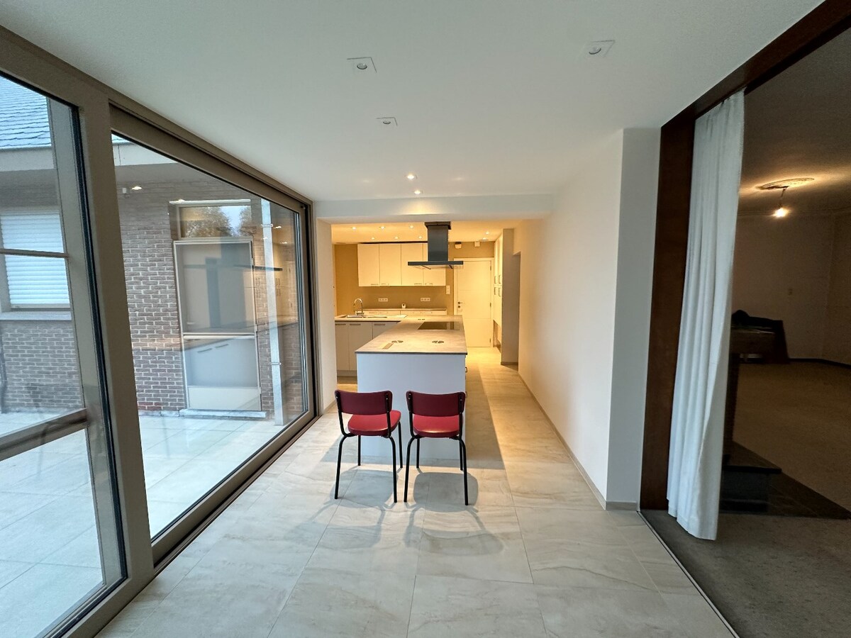 Ruime villa op centrale ligging 