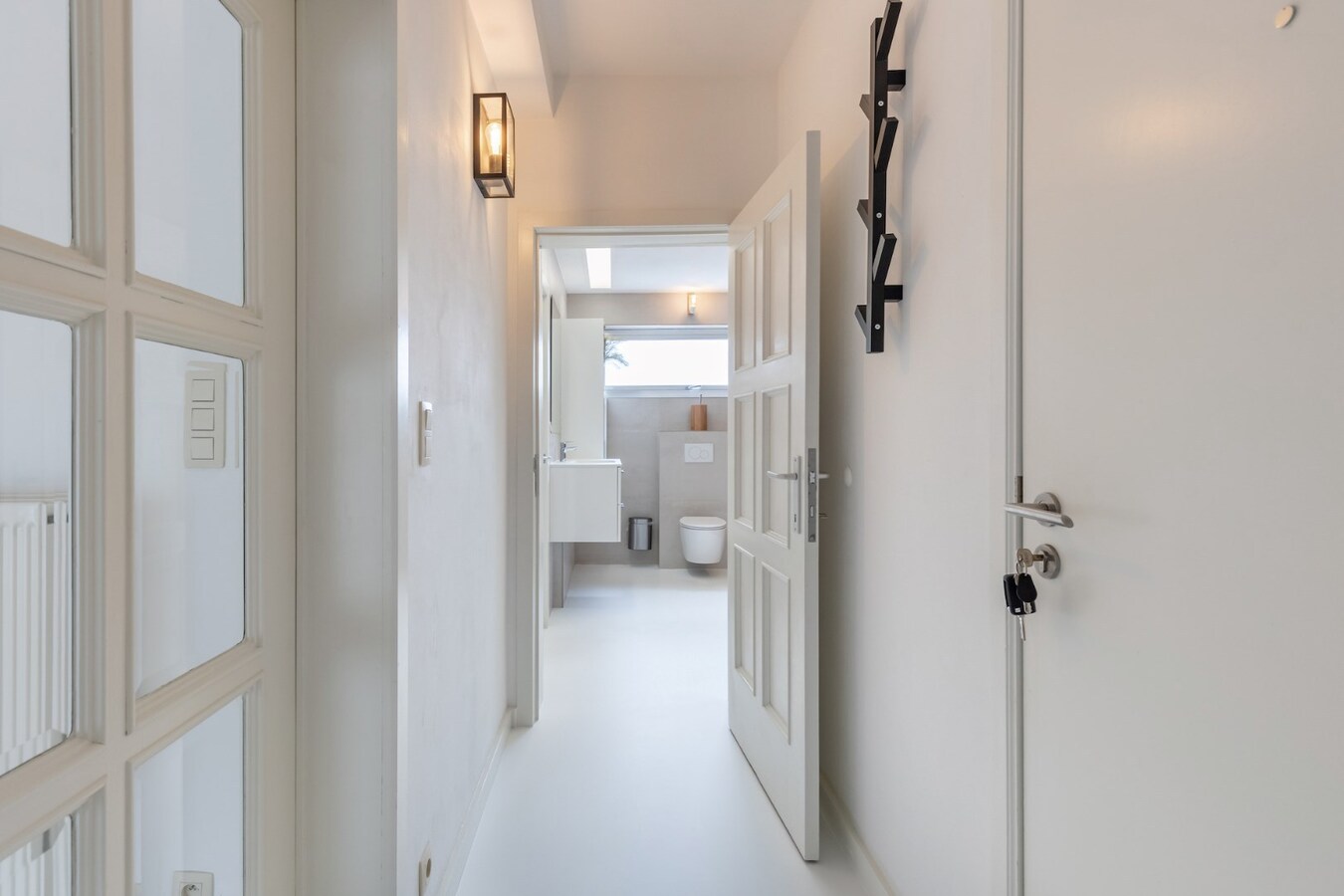 Modern en comfortabel gerenoveerd appartement op de eerste verdieping in het centrum van Neeroeteren 