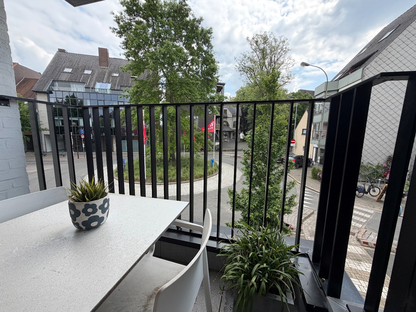 Appartement met 2 slaapkamers en garage te huur in het centrum van Waregem 