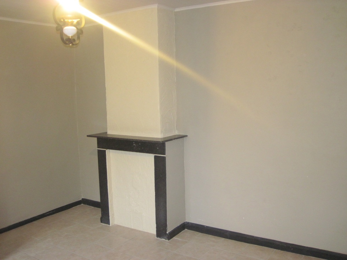 Verzorgde, authentieke rijwoning in hartje Asper. 