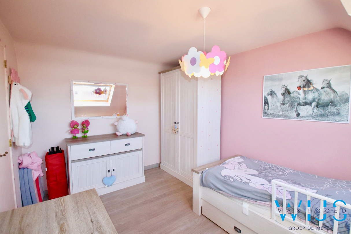 Prachtig instapklaar woonhuis in rustige woonwijk te EEKLO! 