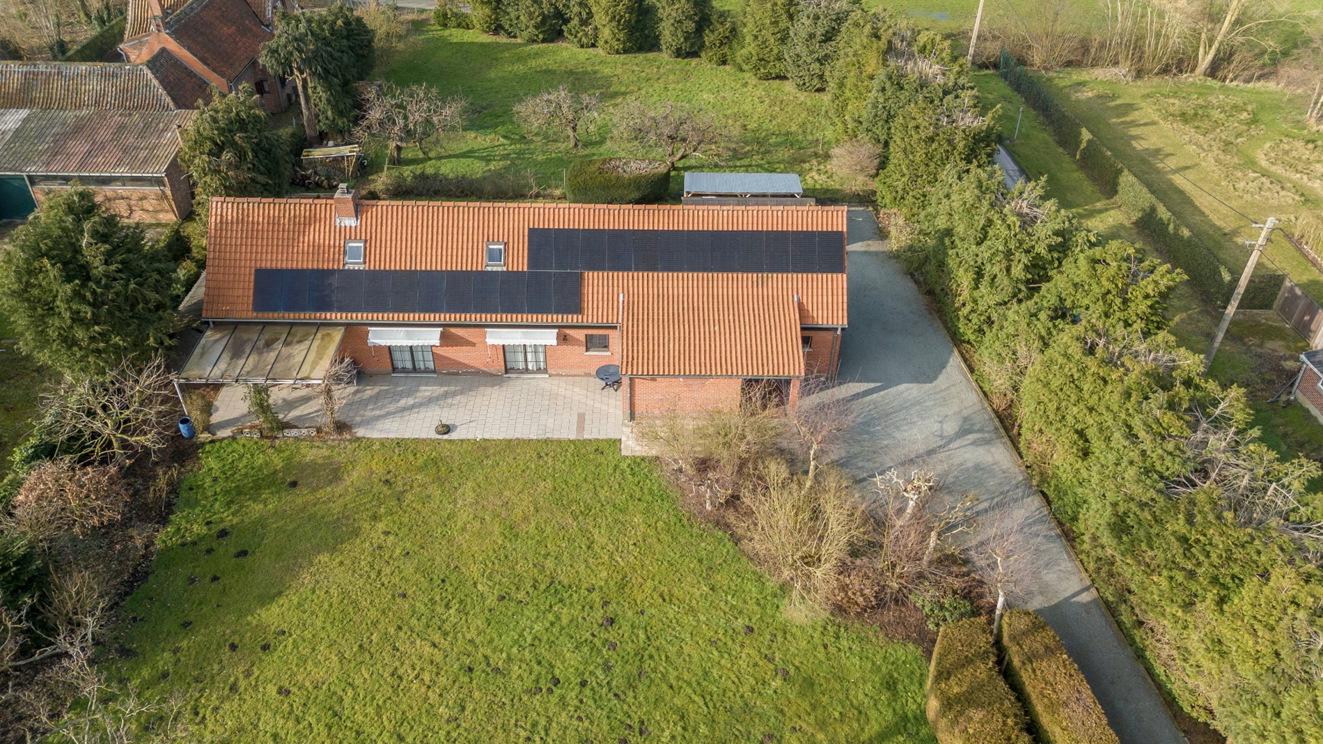 Open, energiezuinige bebouwing op groot perceel (3350m²) 