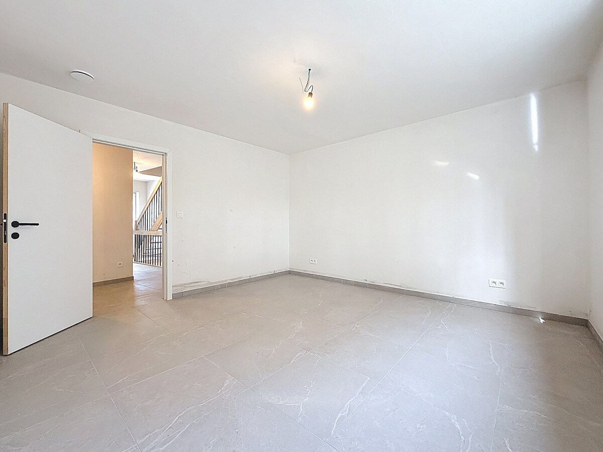 Piekfijn afgewerkte nieuwbouw BEN-woning te St-L-Houtem, 6% BTW mogelijk 