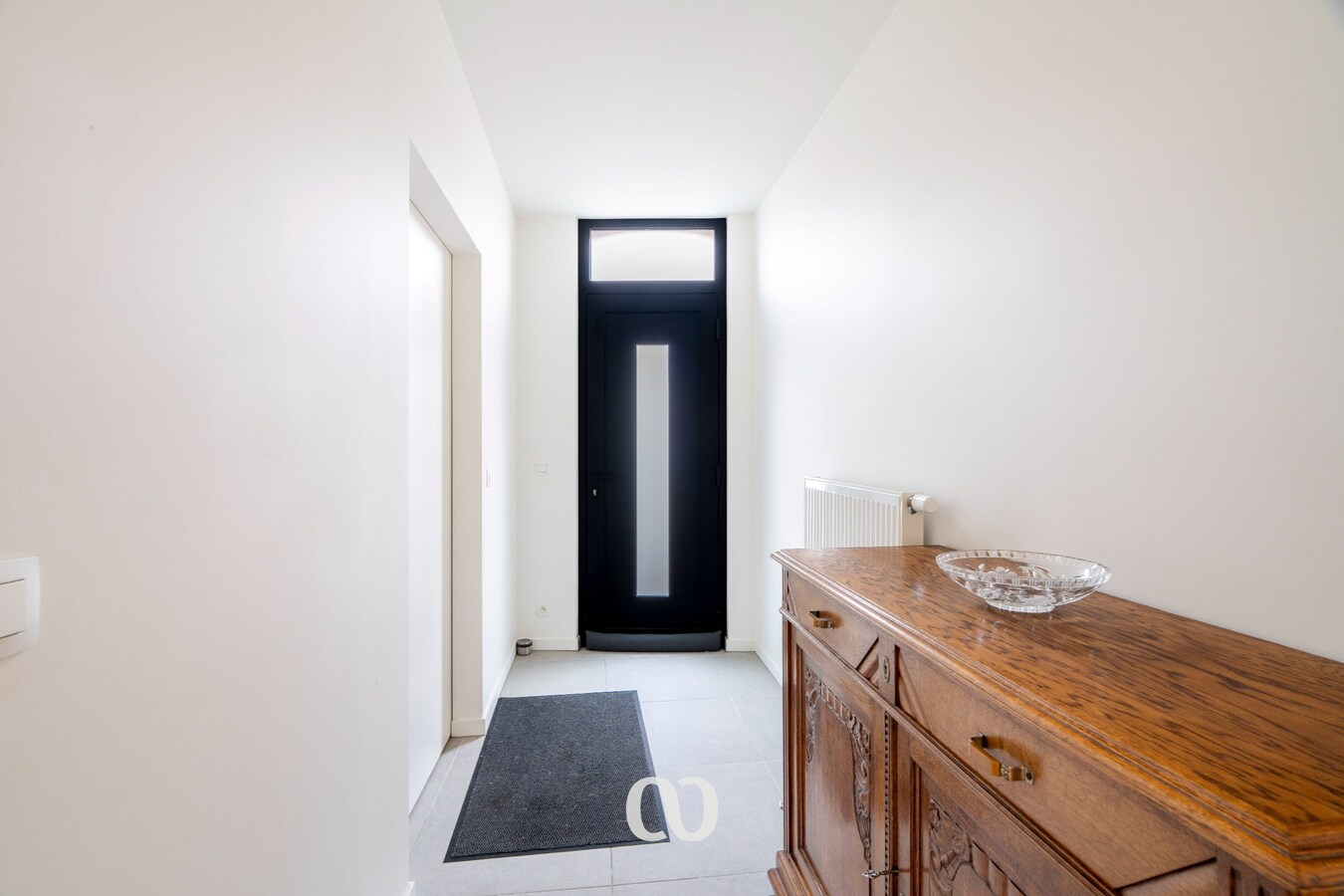 Volledig gerenoveerde woning met 3slpk en mooie tuin 