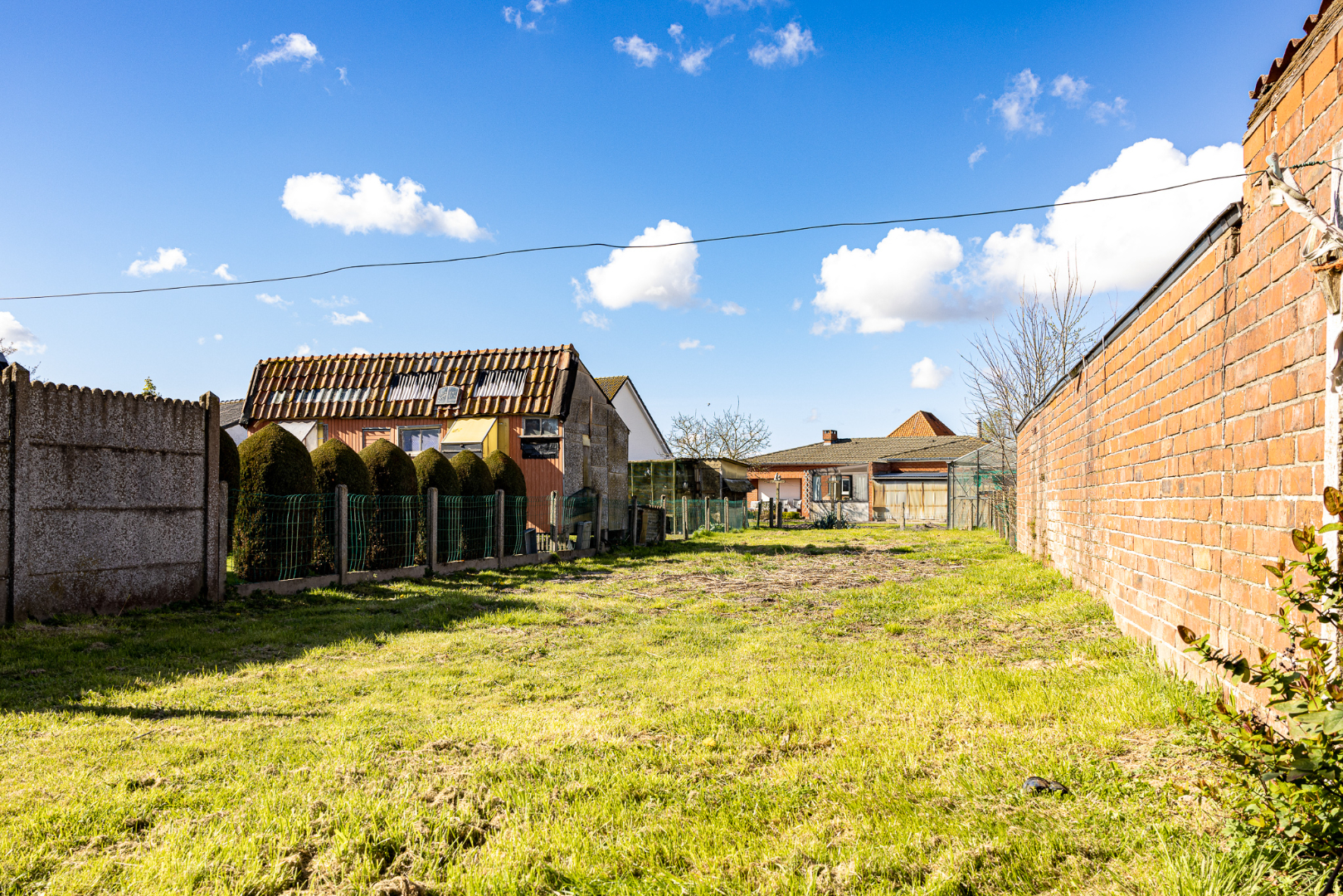 Charmante te renoveren woning op 469m² landelijk gelegen te Maldegem 