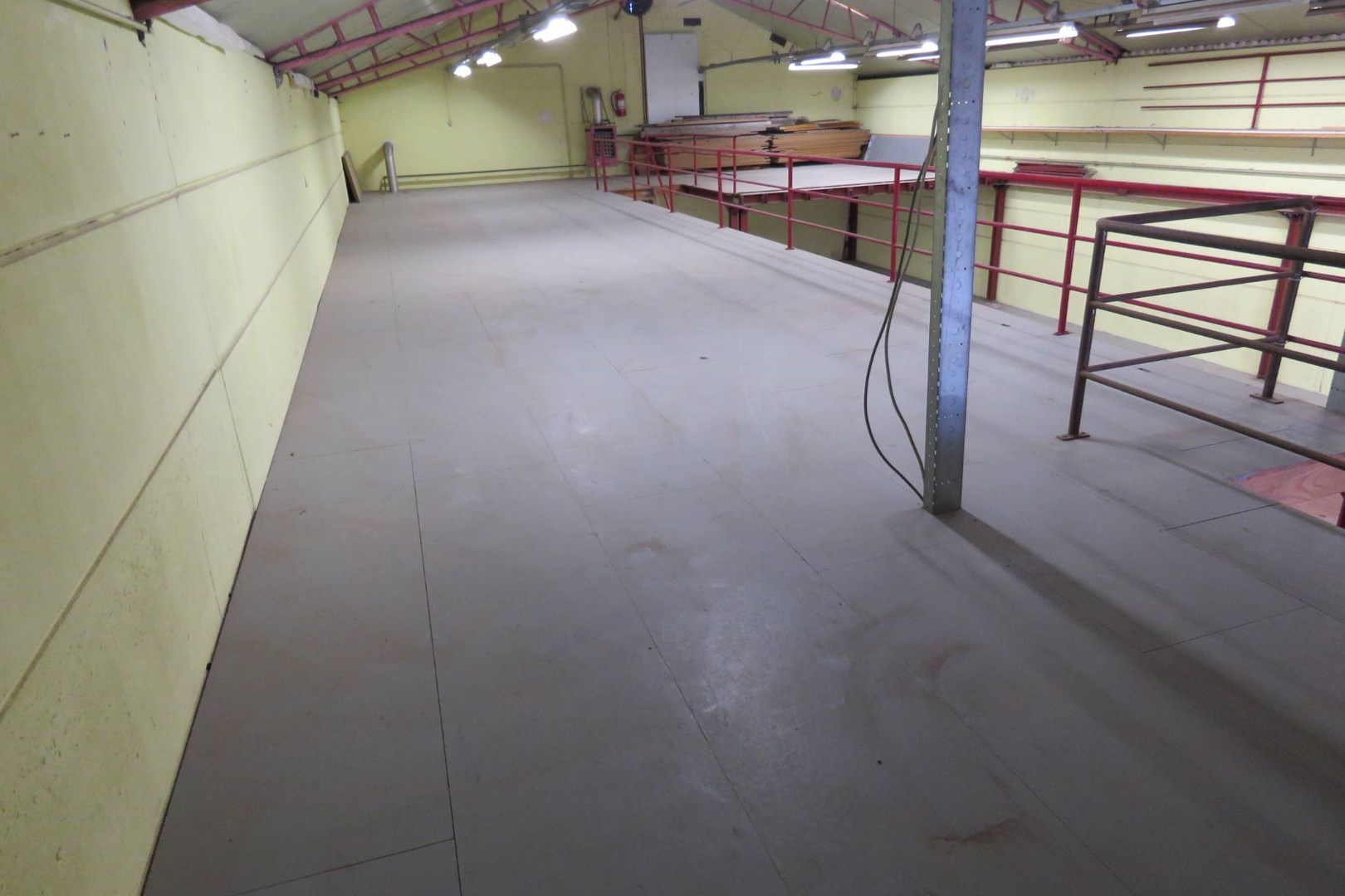 Loods/opslagruimte (250 m²), Torhout 