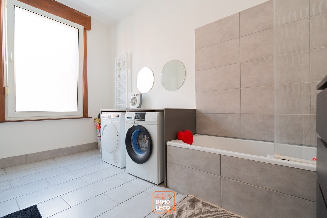 Grande maison avec surface commerciale, en plein centre-ville, COUP DE COEUR absolu ! 