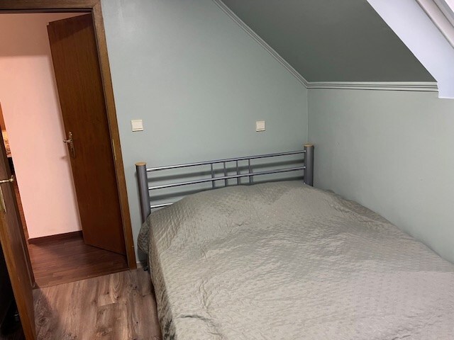 LUBBEEK - Mooie woning met 3 slk, garage en tuin 