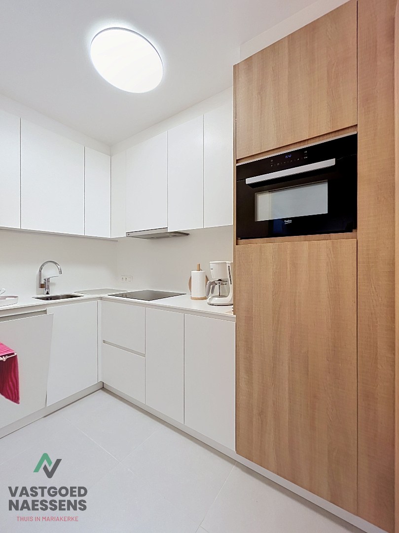 Appartement 2 chambres luxueusement rénové - Vue latérale sur  mer 