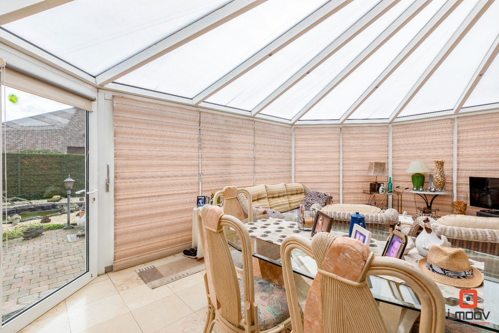 Open bebouwing met magazijn op een landelijke locatie! 