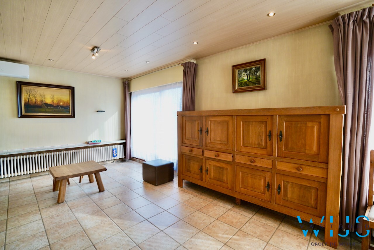 Ruime bungalow op een ideale locatie te Ertvelde ! 