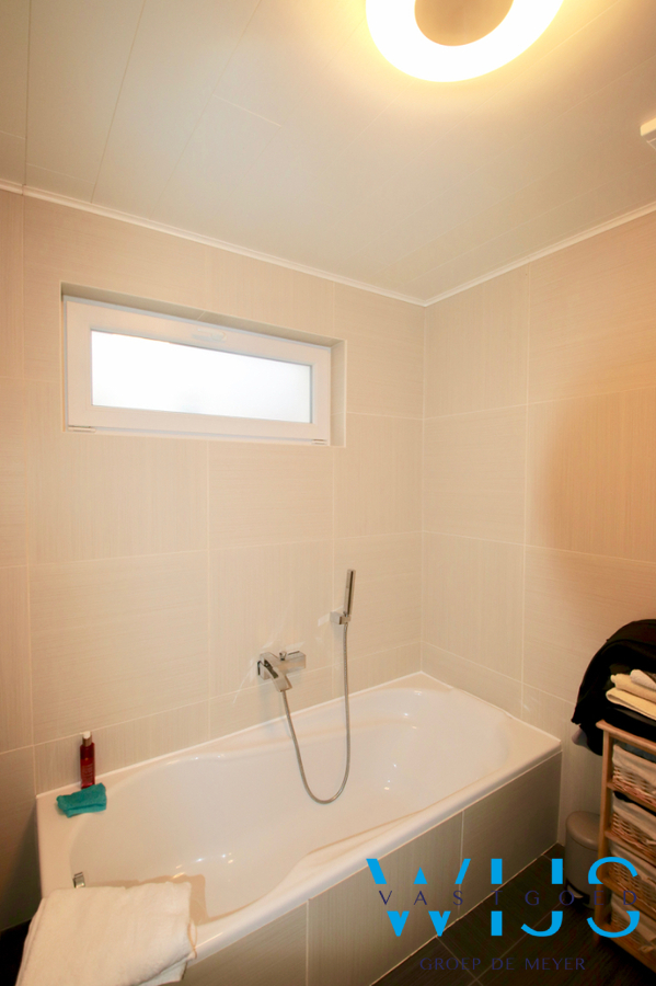 Gezellige instapklare woning met 2 slaapkamers te Assenede ! 