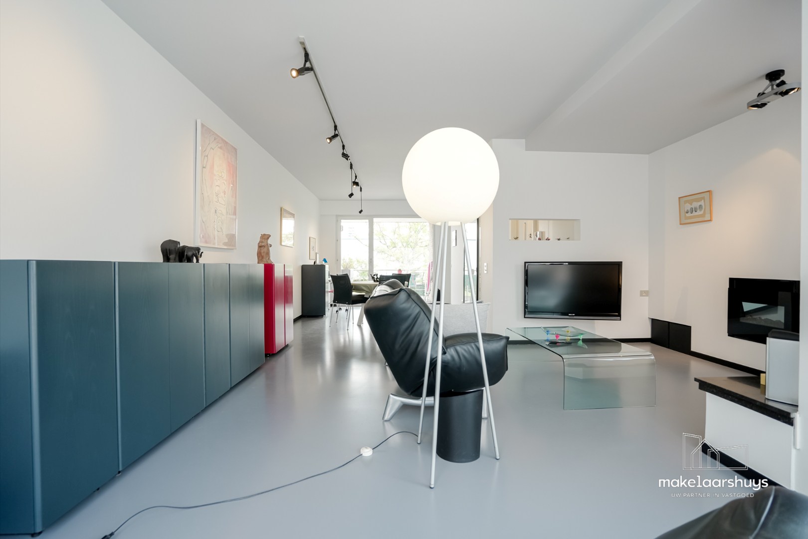 Goed onderhouden bel-etage met lift (regio Planet Group Arena) 