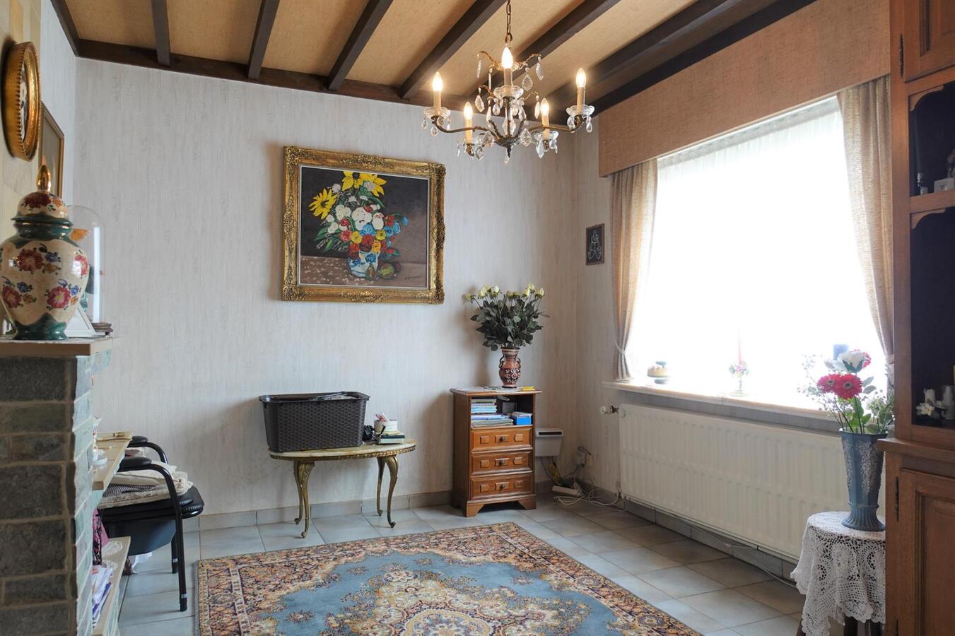 Goed gelegen half-open woning met grote tuin 