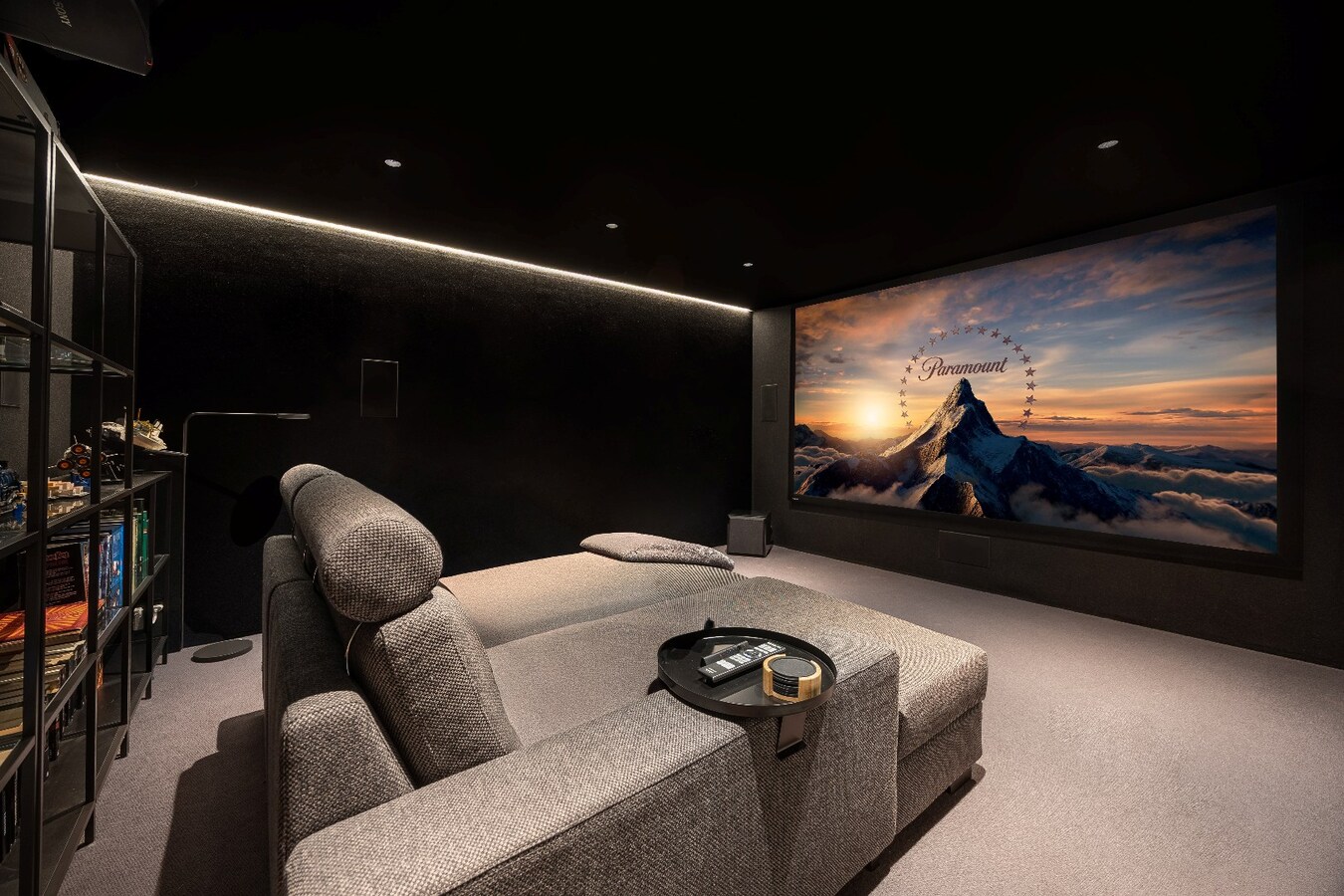 Moderne gelijkvloerse designvilla in exclusief privédomein 