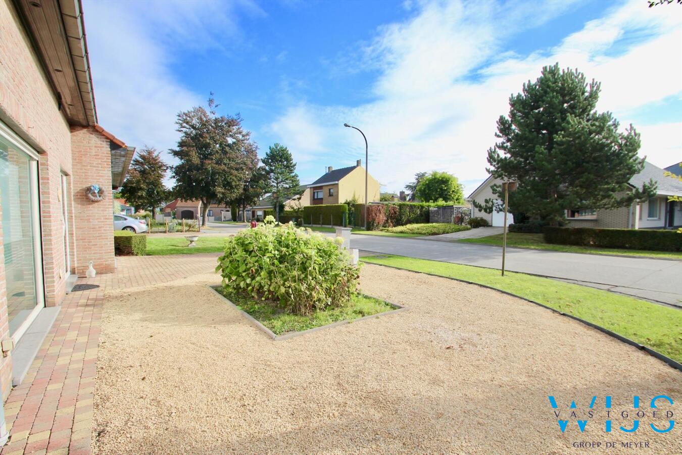 Gezellig &amp; ruim woonhuis in een zeer aangename wijk te Ertvelde ! 