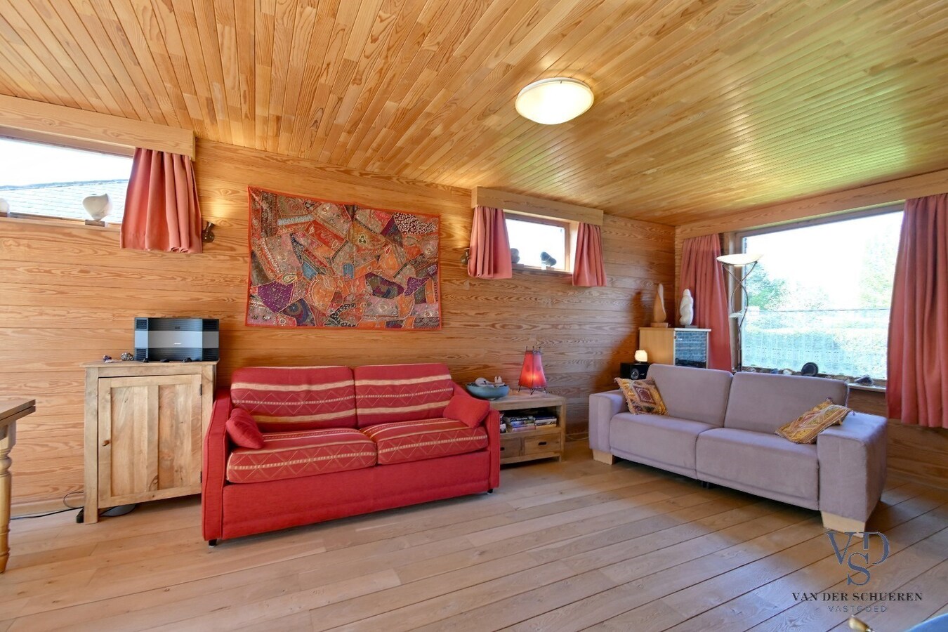 Landelijk gelegen open bebouwing op een uitzonderlijk perceel (1585m²) 