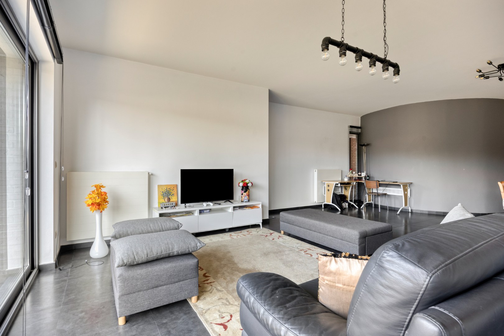 Luxueus gelijkvloers appartement met 2 slpk. in het centrum van Geel 