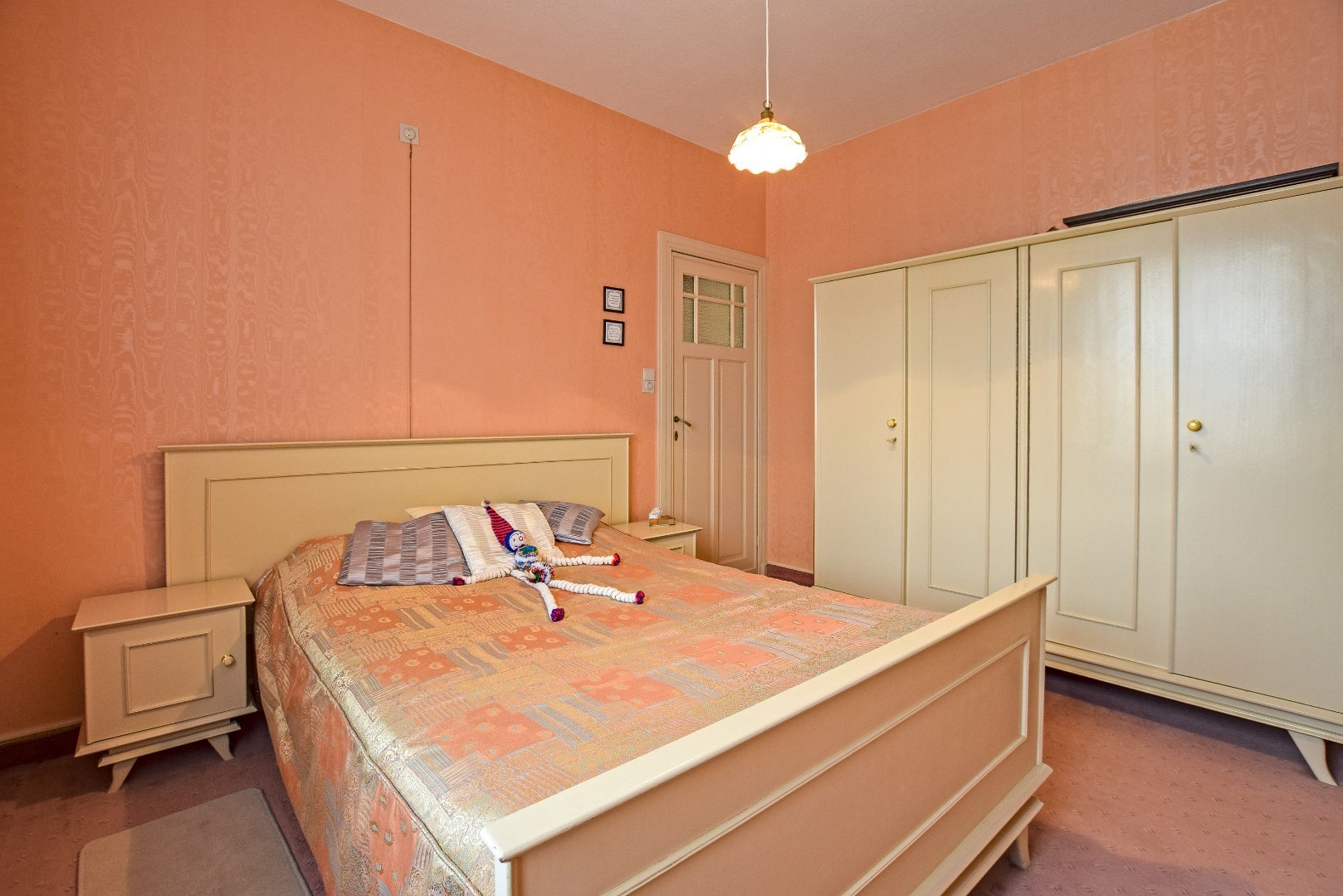 Ruime woning met 3 slaapkamers te centrum Veurne! 