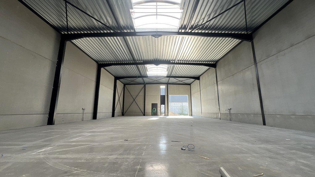 Nieuwbouw magazijn te huur in kmo-park Schipdonk in Deinze