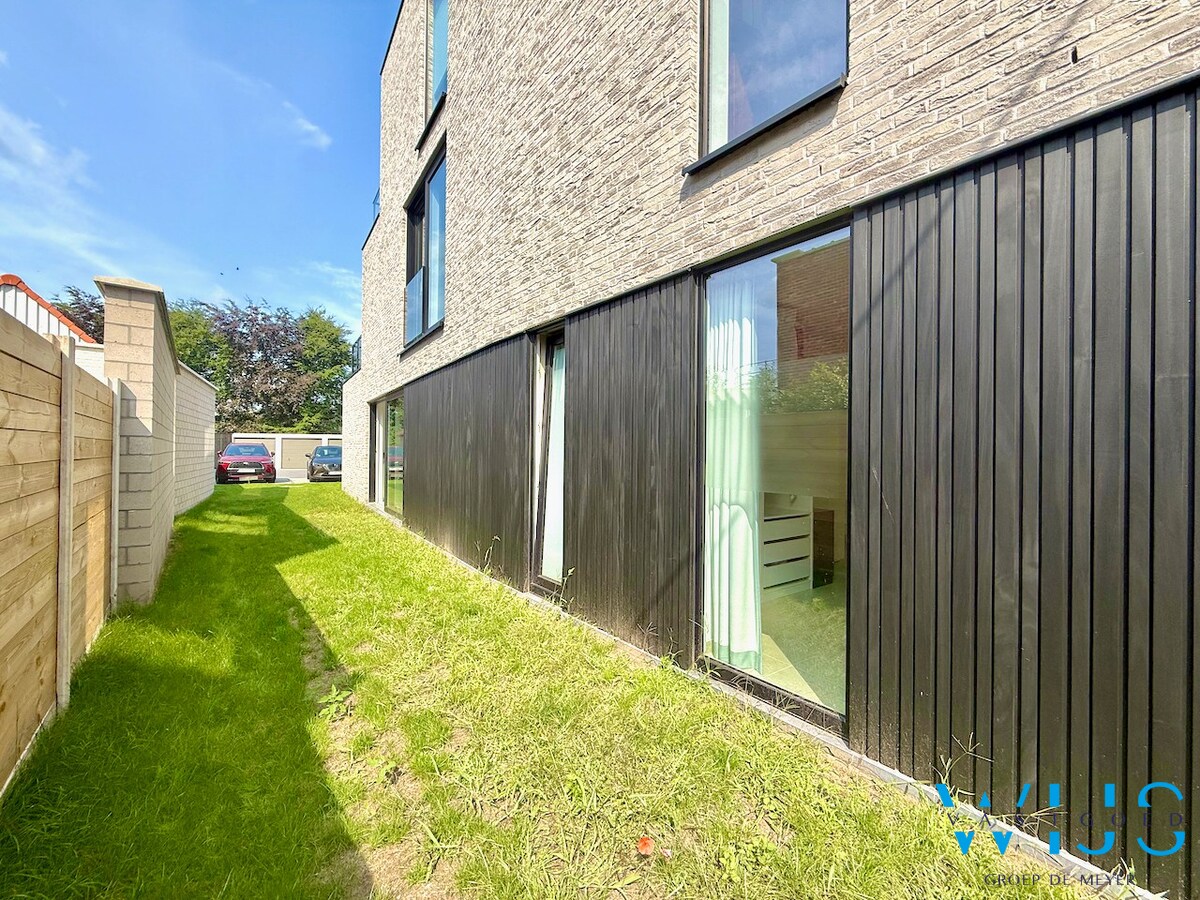 Nieuwbouw gelijkvloers appartement in centrum ERTVELDE ! 