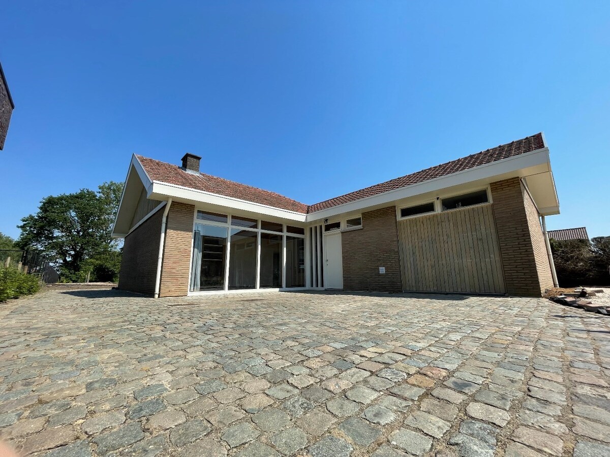 "Ruime open bebouwing met prachtige tuin in Lummen - 3 slaapkamers, bureauruimte en 1 badkamer" 