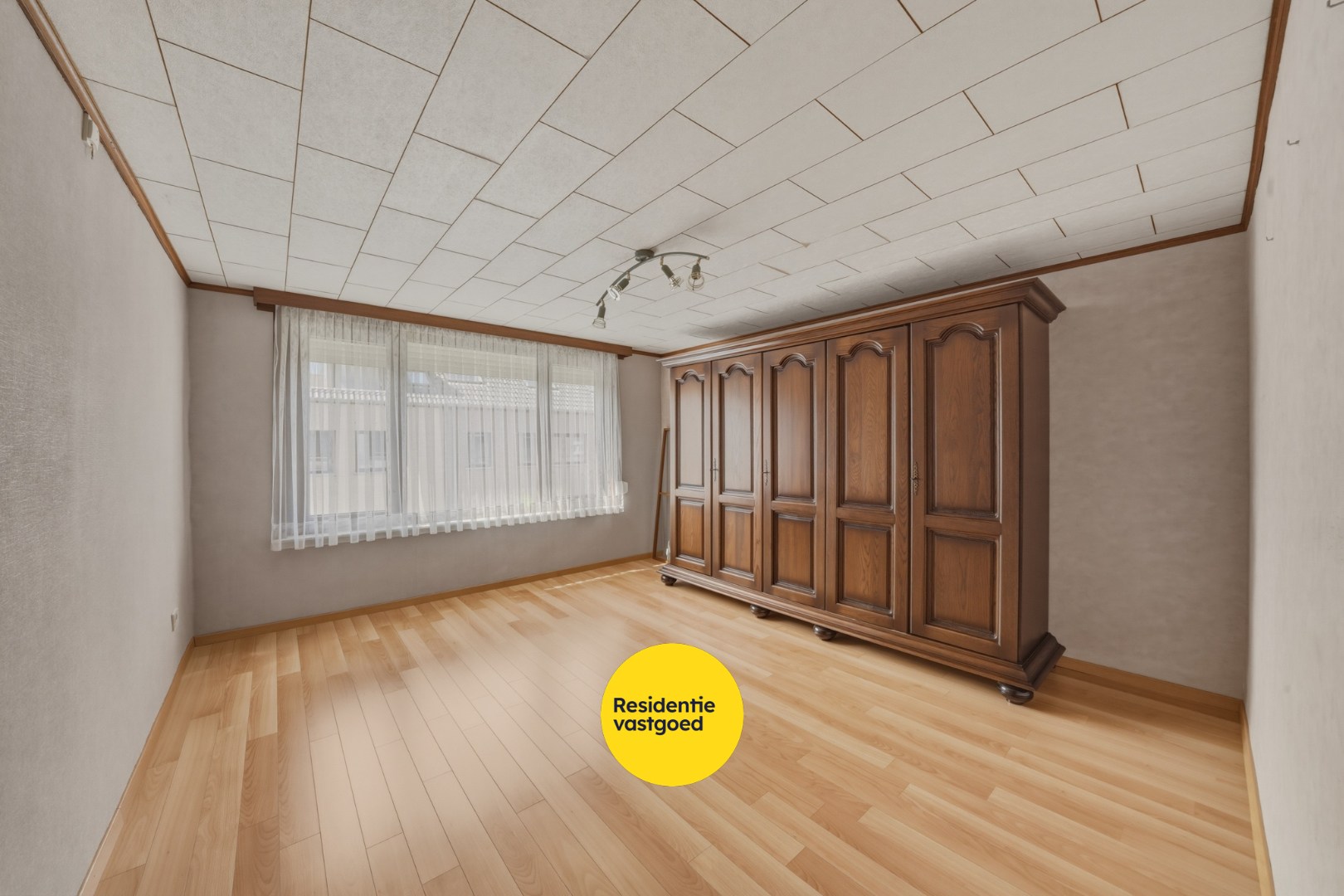 Ruime handelswoning met potentieel te Bredene 