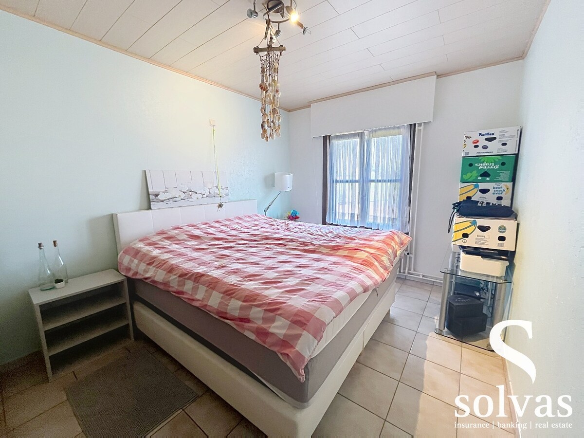 Ruime woning met 4 slaapkamers, tuin en garage in Aalter - Energielabel C - perceeloppervlakte 1050m² - bewoonbare oppervlakte 250m² - EPC-waarde 237 