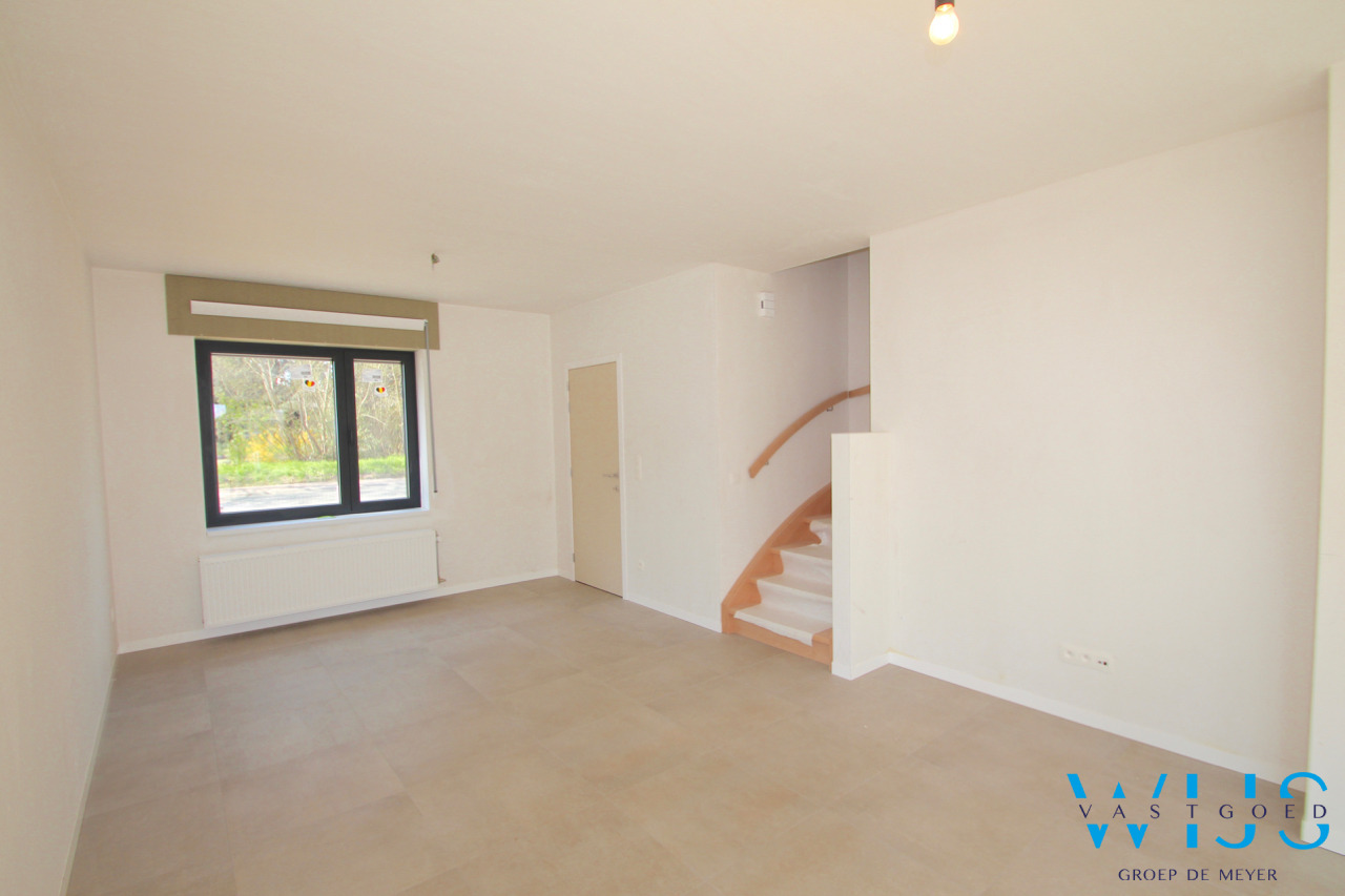 Compleet van A tot Z vernieuwd woonhuis te KLUIZEN /WIPPELGEM 