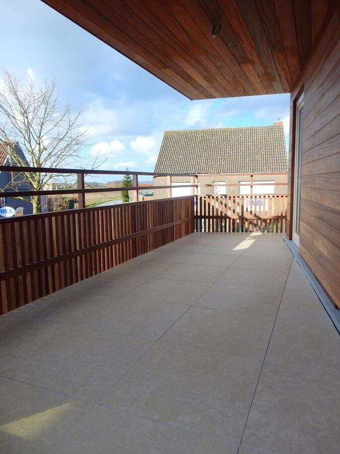 Modern duplex-appartement met garage te Snellegem 