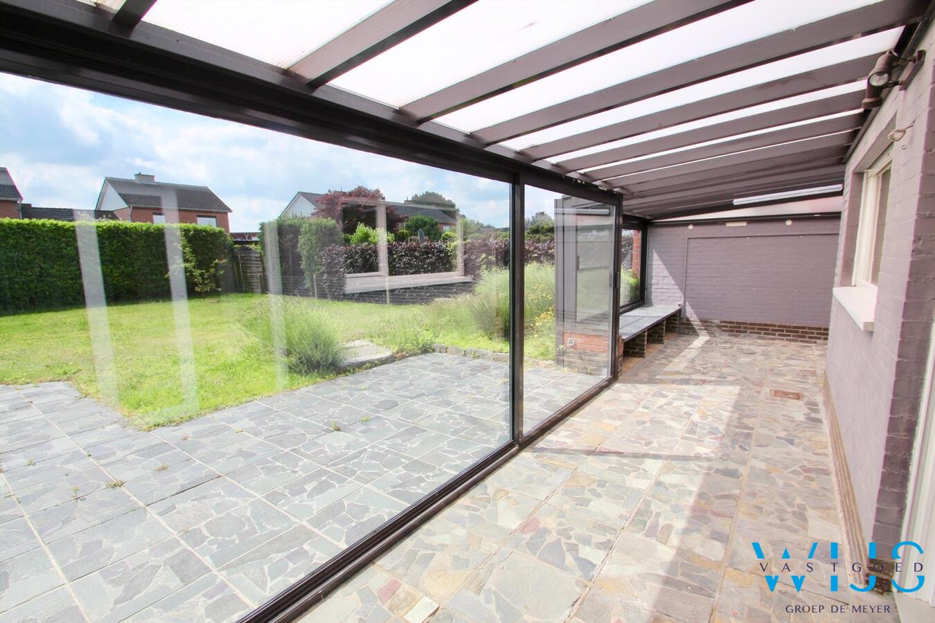 Gezellig woonhuis op een zeer rustige locatie te Lembeke ! 