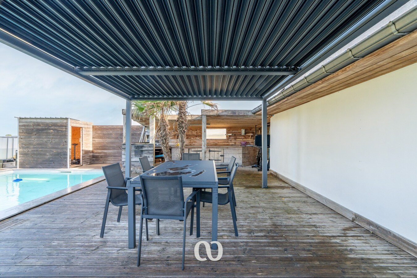 Prachtig gelegen villa met zwembad 