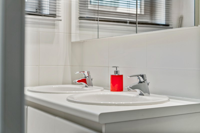 « Appartement de vacances spacieux avec 3 chambres à coucher - SVZ318 