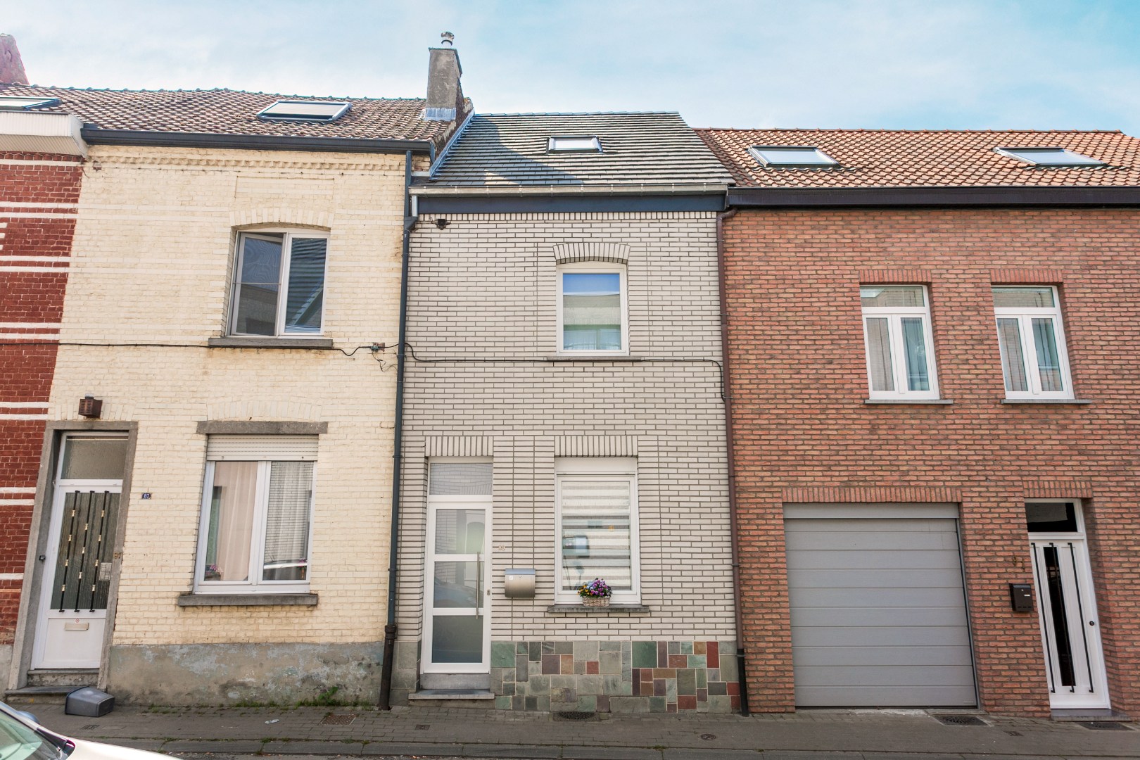 Instapklare woning met tuin te Sint-Pieters-Leeuw 