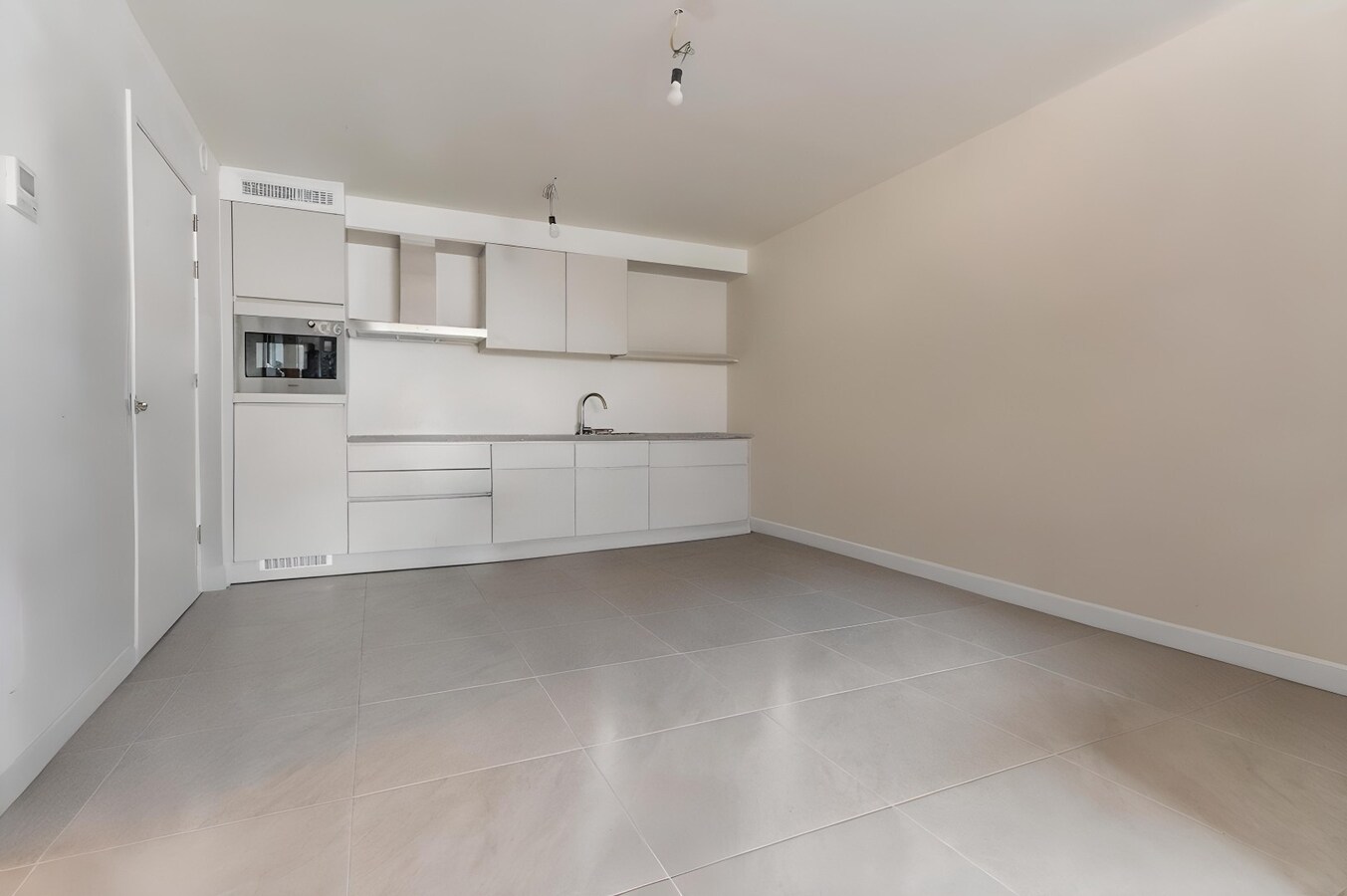 Appartement rez-de-chaussée avec terrasse, cave et parking privatif ! 