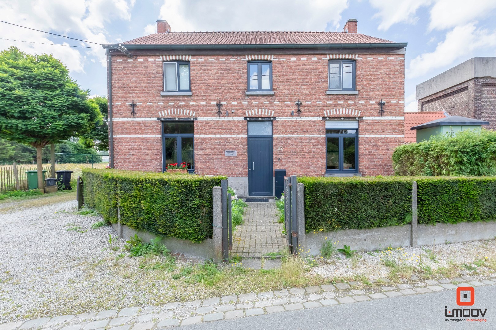 Charmante, instapklare woning met grote stadstuin in Deinze! 