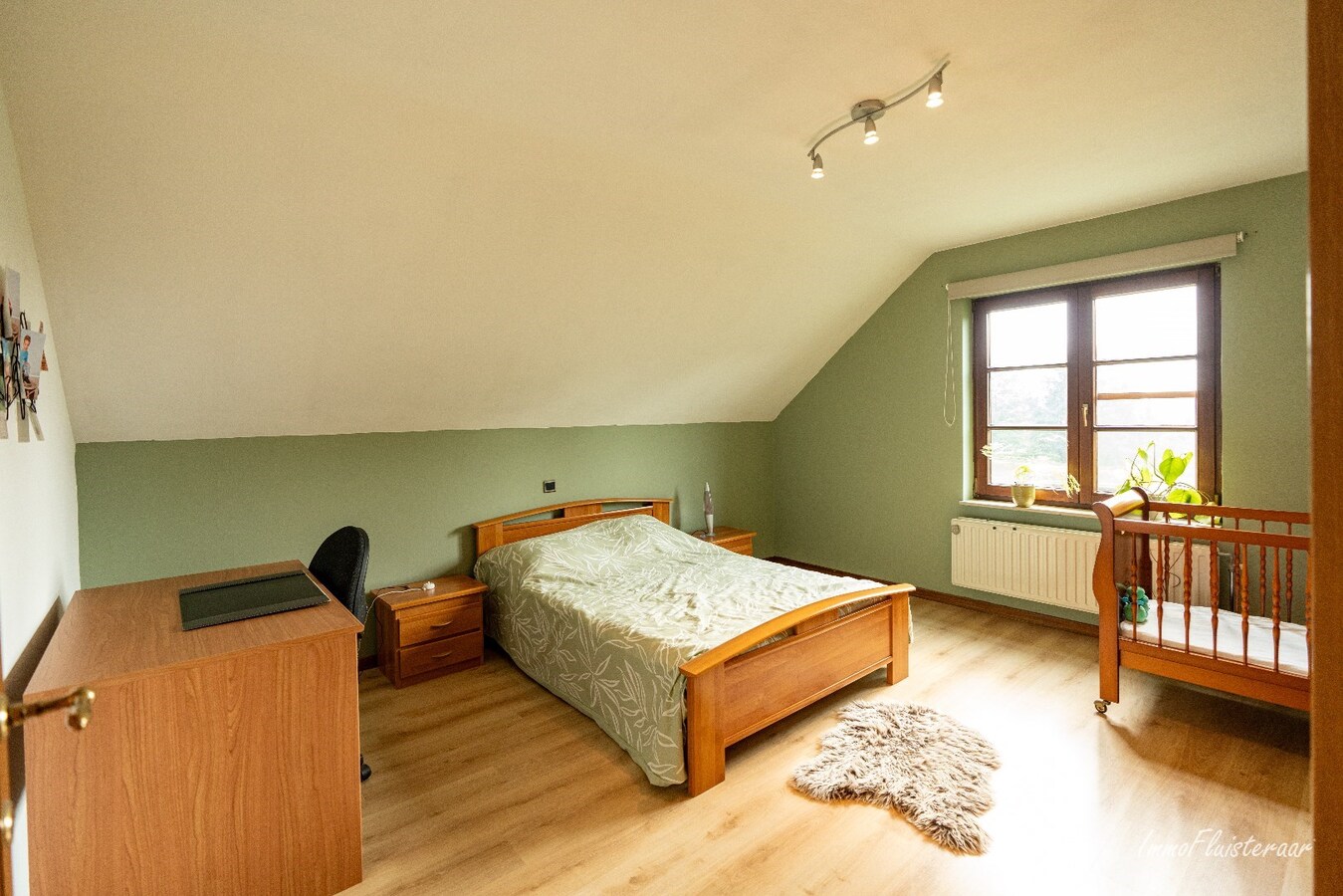 Prachtige villa met een ruim stalgebouw op ca. 2,2 ha te Dilsen-Stokkem 