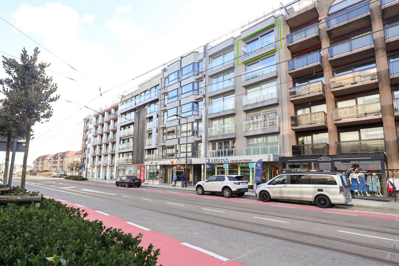 Modern appartement met 2 slaapkamers en parking te Oostduinkerke 