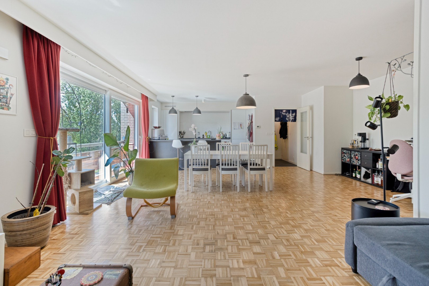 Gunstig gelegen gerenoveerd appartement met 2 ruime slaapkamers en groot terras vlakbij Leuven - EPC 186 kWh/m² - bewoonbare oppervlakte 104 m² 