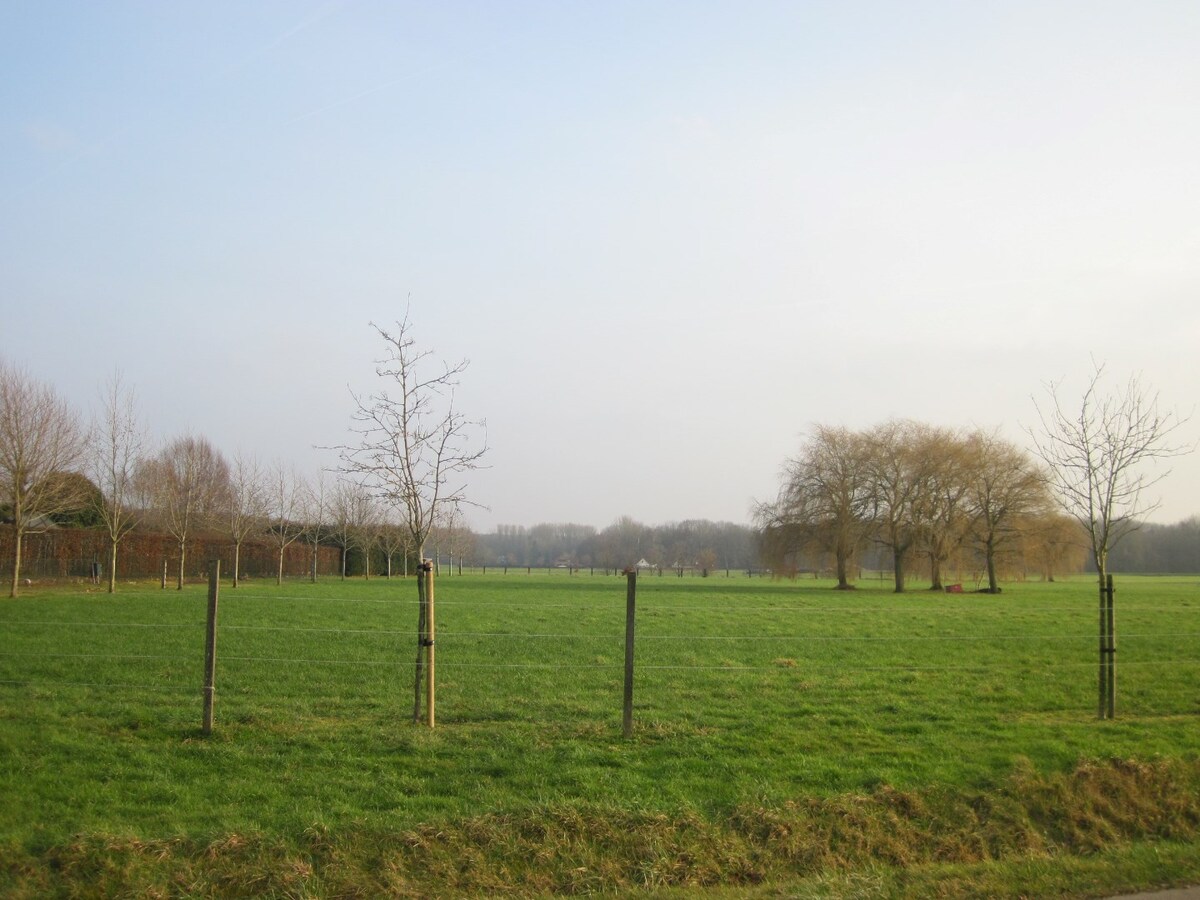 Ruim, landelijk wonen in t groene Melsen. 
