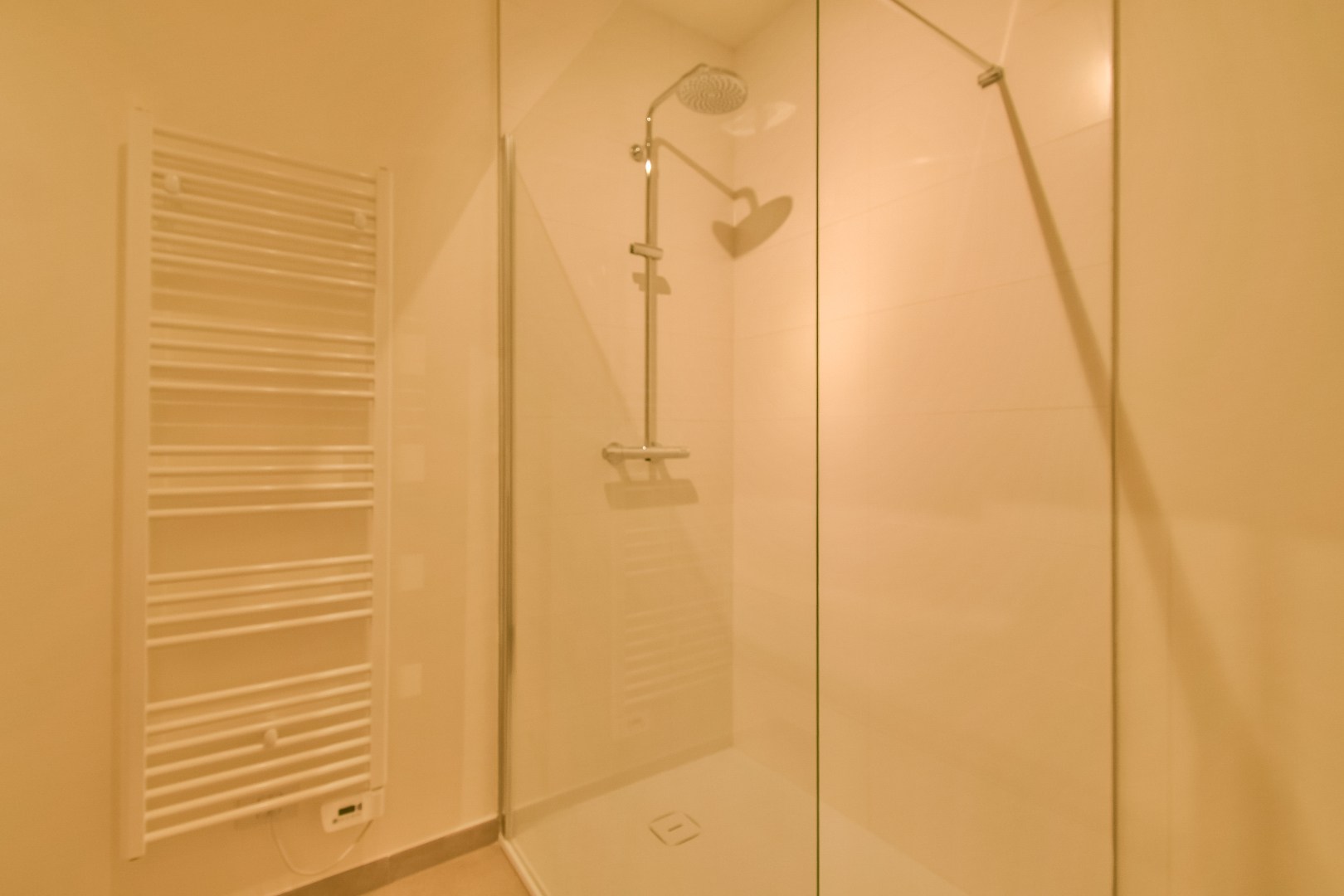 Gelijkvloerse appartement te huur in centrum Torhout met ondergrondse garage! 