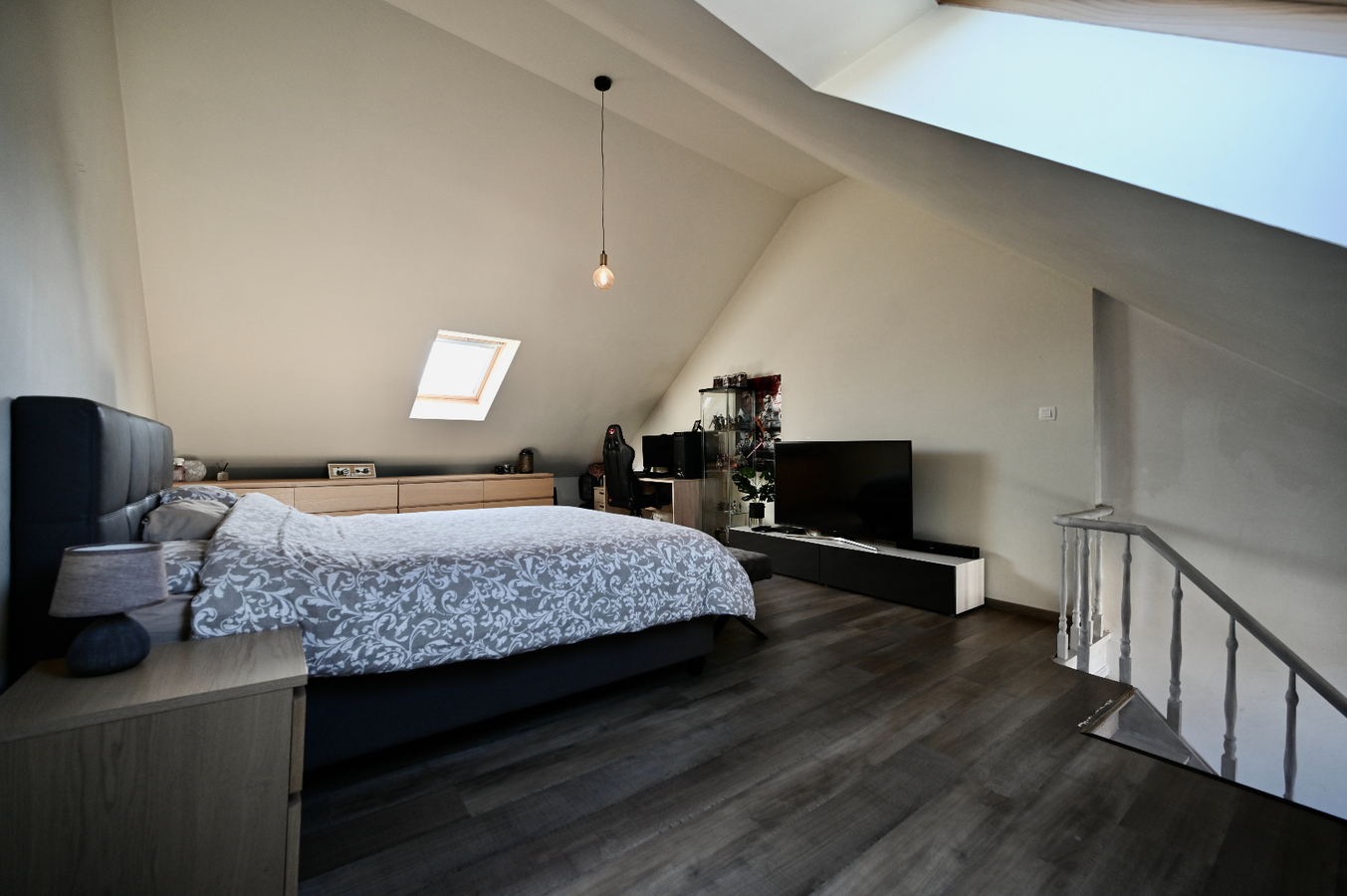 INSTAPKLARE KNAP GERENOVEERDE STADSWONING MET TERRAS 