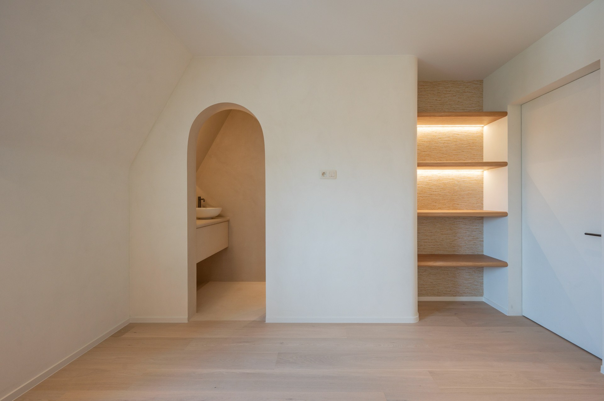 Appartement de classe situé dans une charmante résidence de villa dans le Zoute. 